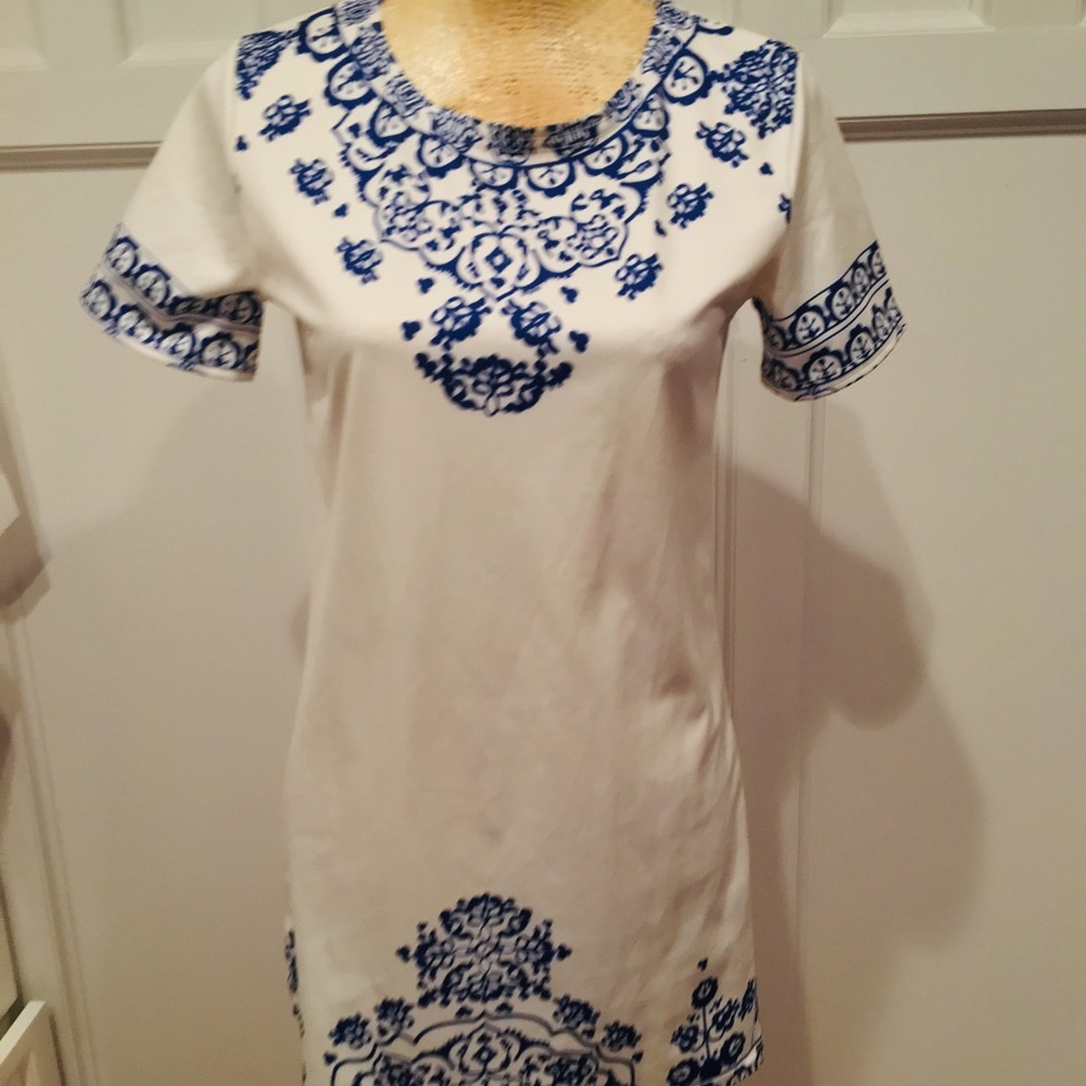 SALE: Spring Shift Dress- - Picture 2 of 3